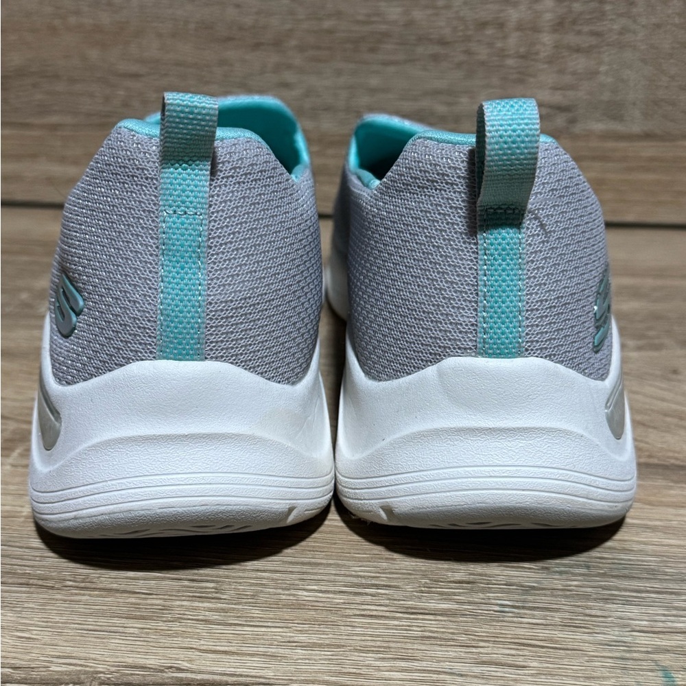 SKECHERS Women's Arch Fit Comfort Slip On Athletic Shoes Sneaker Gray size 10 - Picture 3 of 9